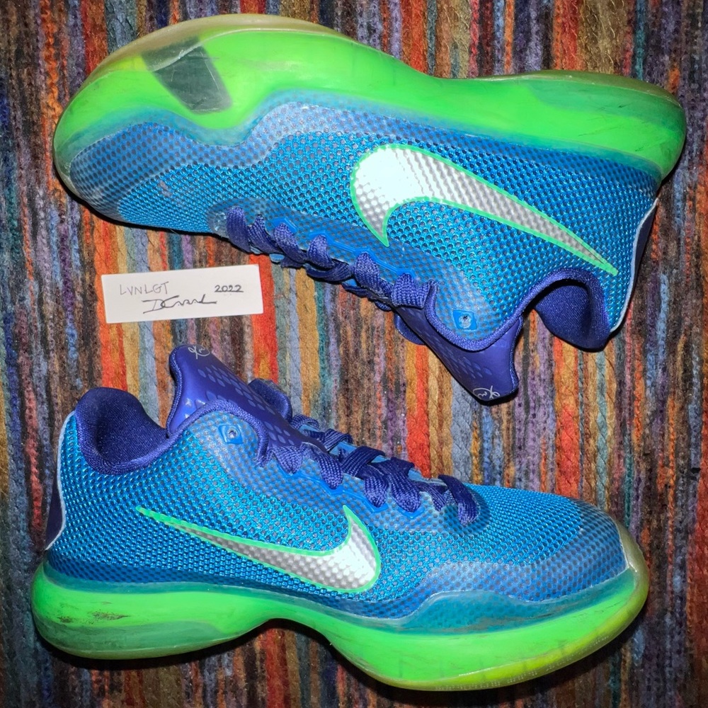 726067-402 Nike zoom Kobe X 2015 Size 4Y 5.5W
